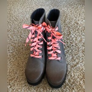 Sorel Joan of Arctic Wedge lll Lexie Booties. Size 7.5